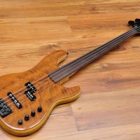 Fender 1984 Jazz Bass Special Lacewood top Fretless (custom made)