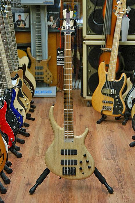 gibson tobias bass natural bartolini