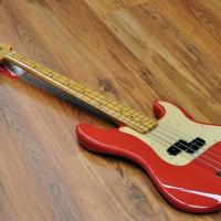 Fender Classic Series 50's P Bass Fiesta Red MN