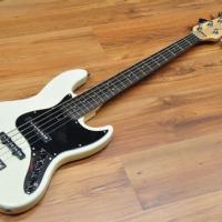 Sire Marcus Miller V3 5 Vintage White