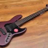 Squier Contemporary Active Jazz Bass V HH  Roasted Maple Fingerboard Burgundy Satin