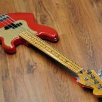 Fender Classic Series 50's P Bass Fiesta Red MN