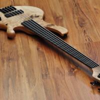 Maruszczyk Frog 5p Poplar Eye Fretless