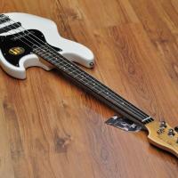 Sire Marcus Miller V3-2nd 4 Antique White