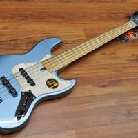 Sire Marcus Miller V7-5  2nd Gen Swamp Ash LPB MN