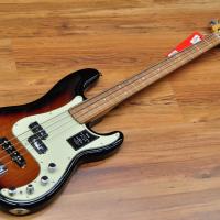 Fender Player Plus Precision Bass 3-Color Sunburst