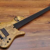Maruszczyk Sputnik 5p Fretless