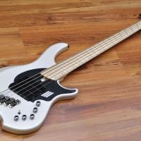 Dingwall NG-3 Adam Nolly Getgood Ducatti Pearl White 5 string