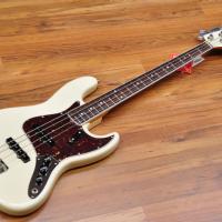 Fender American Vintage II 1966 Jazz Bass Olympic White