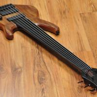 Status S2 Classic Fretless 6