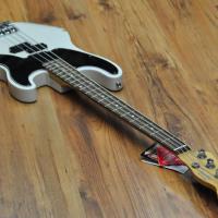 Fender Mike Dirnt Precision Bass Relic