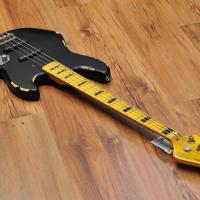 Vintage VJ74 Icon Bass MN Distressed Black