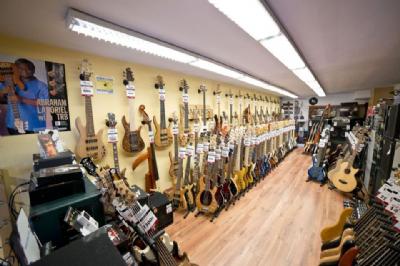 Doctorbass.net, Burgos, Spain. March 2014. Photo by Alberto Uyarra - Doctorbass.net, Burgos, Spain. March 2014. Photo by Alberto Uyarra -